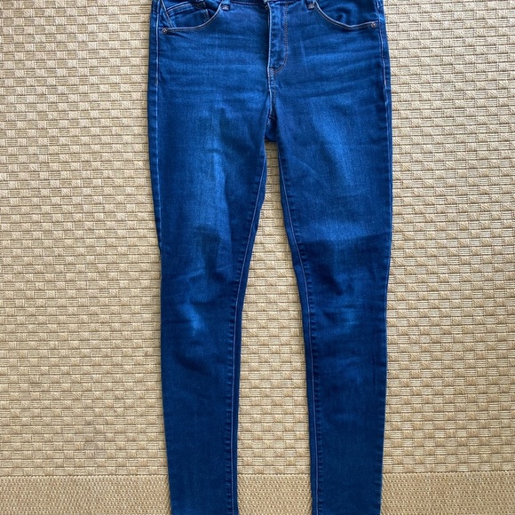 Wit and Wisdom Absolution Skinny Jeans 2 - Picture 2 of 5